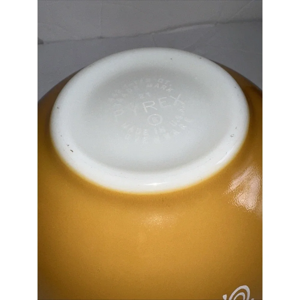 Vintage Pyrex Butterfly Gold 442 443 Cinderella Mixing Nesting Bowl Set